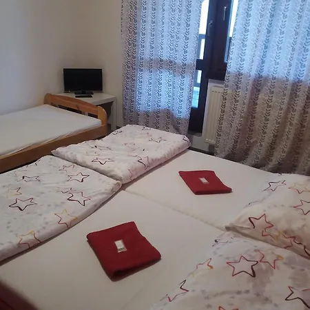 בית הארחה Na Prehrade 3*