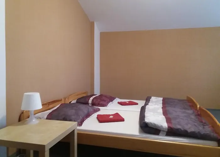 Na Prehrade Konukevi 3*